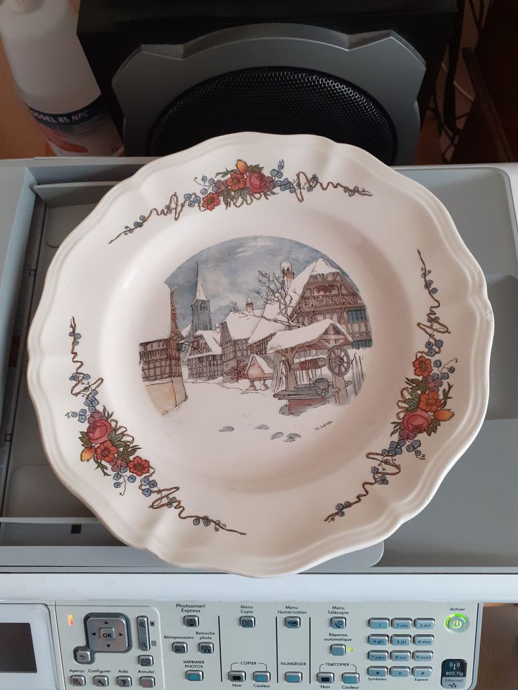 JOLIE ASSIETTE CREUSE DIAMETRE 25CM OBERNAI SARREGUEMINES 20 Levainville (28)