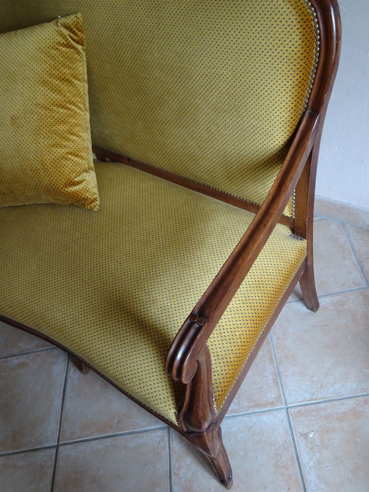  jolie banquette style louis XV 
0 Thoirette (39)