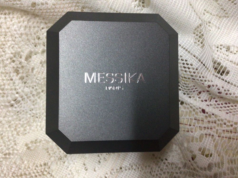 Jolie bo�te � collier MESSIKA 45 Meudon (92)