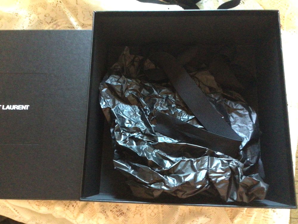 Jolie bo�te  � sac SAINT LAURENT 25 Meudon (92)