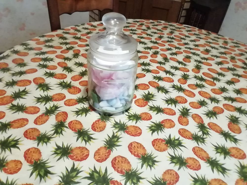 Jolie bonbonni�re vintage ann�e 1970 10 Noyelles-l�s-Vermelles (62)