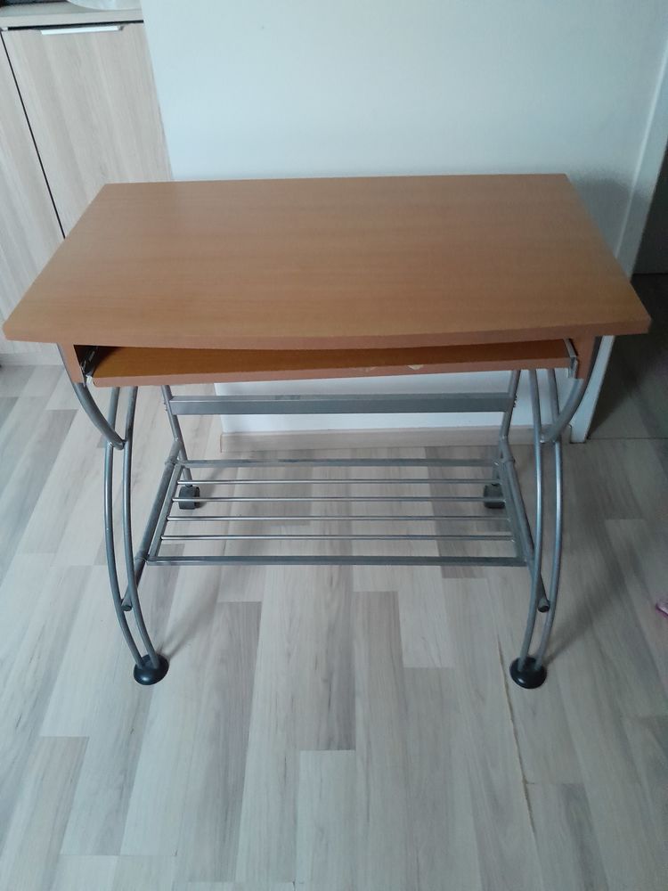 jolie bureau 13 Parthenay-de-Bretagne (35)