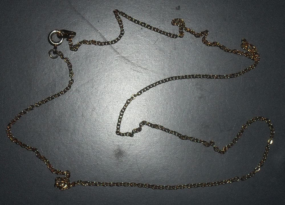 Jolie Cha�ne dor�e 46cm avec poin�on. 20 Montreuil (93)