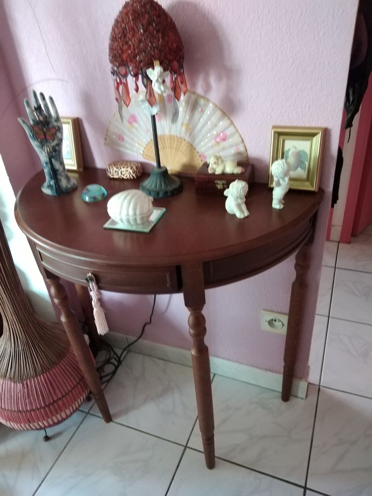 Jolie console en bois. 25 Perpignan (66)