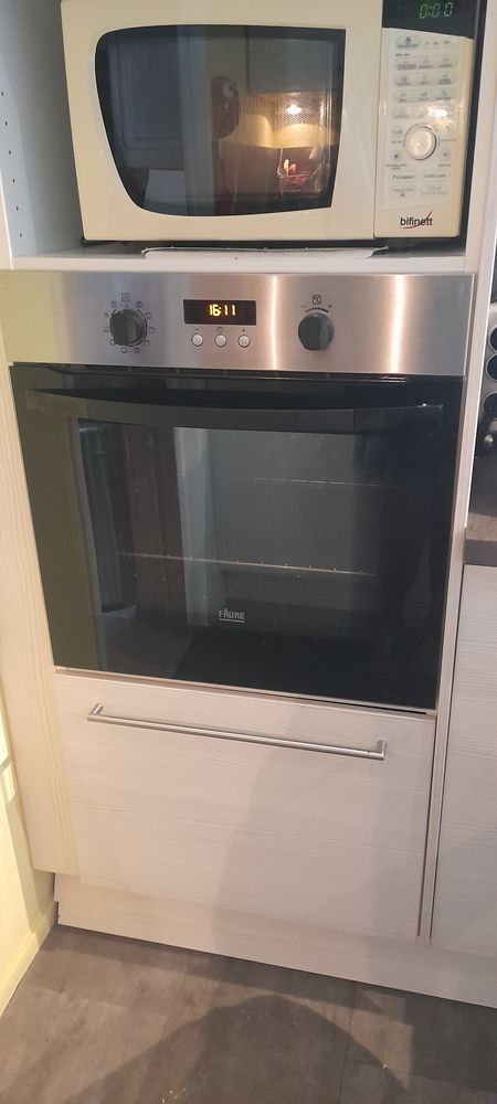 Jolie cuisine incorporer 500 Bourg-en-Bresse (01)