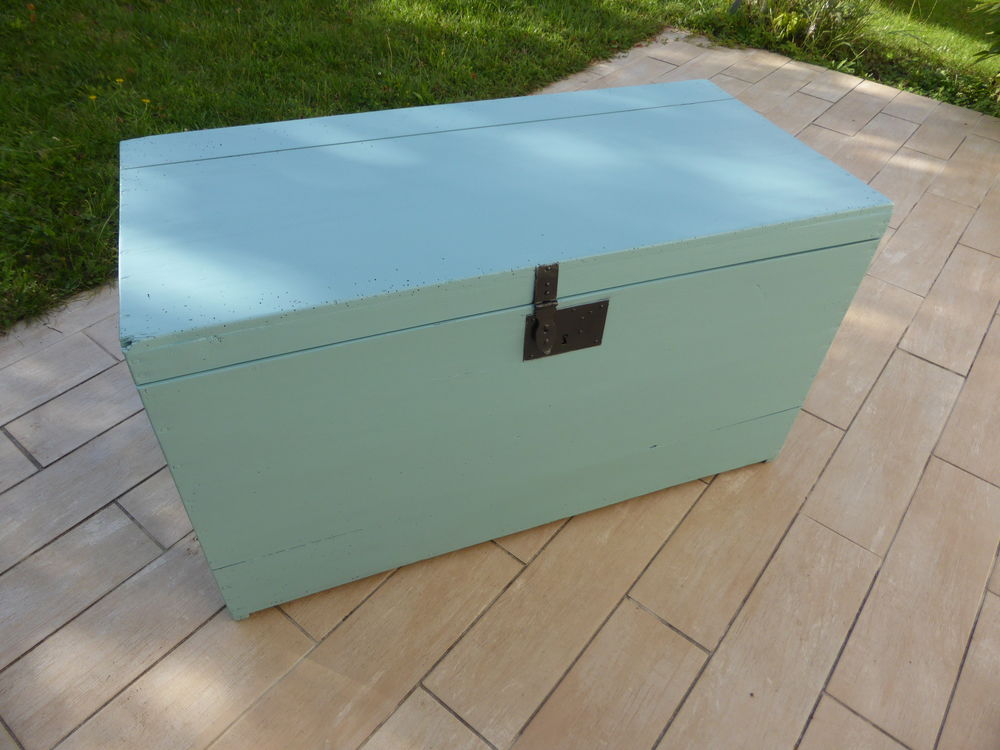 jolie malle en bois peinte 50 Amilly (45)