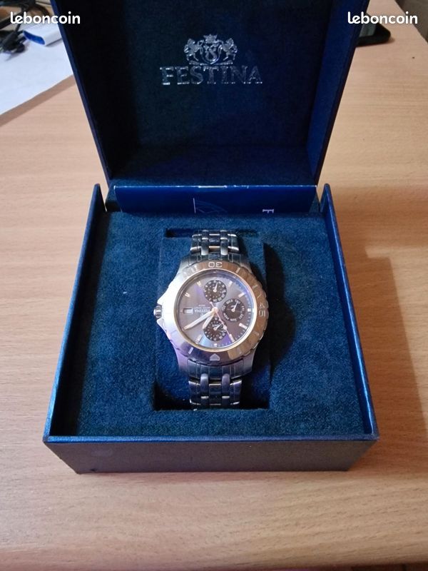 Jolie Montre Festina avec coffret 0 Puy-Saint-Martin (26)