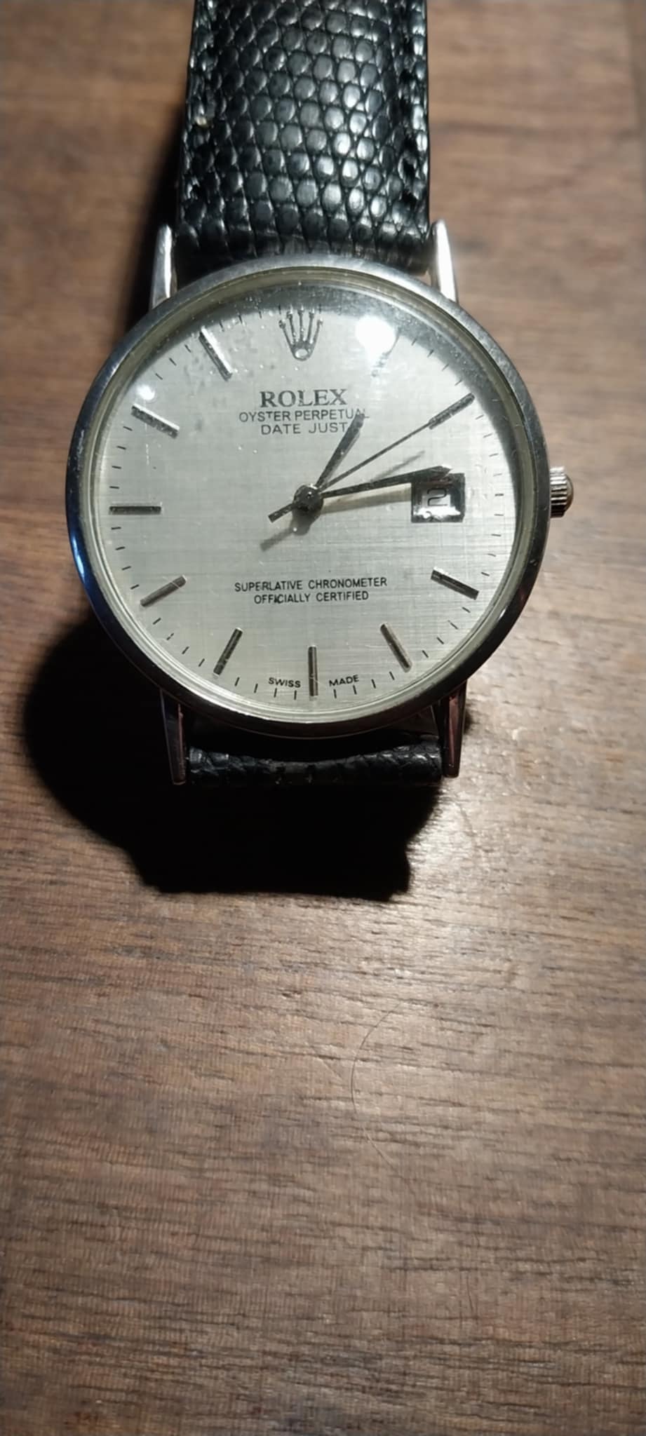 jolie montre a quartz 450 Varzy (58)