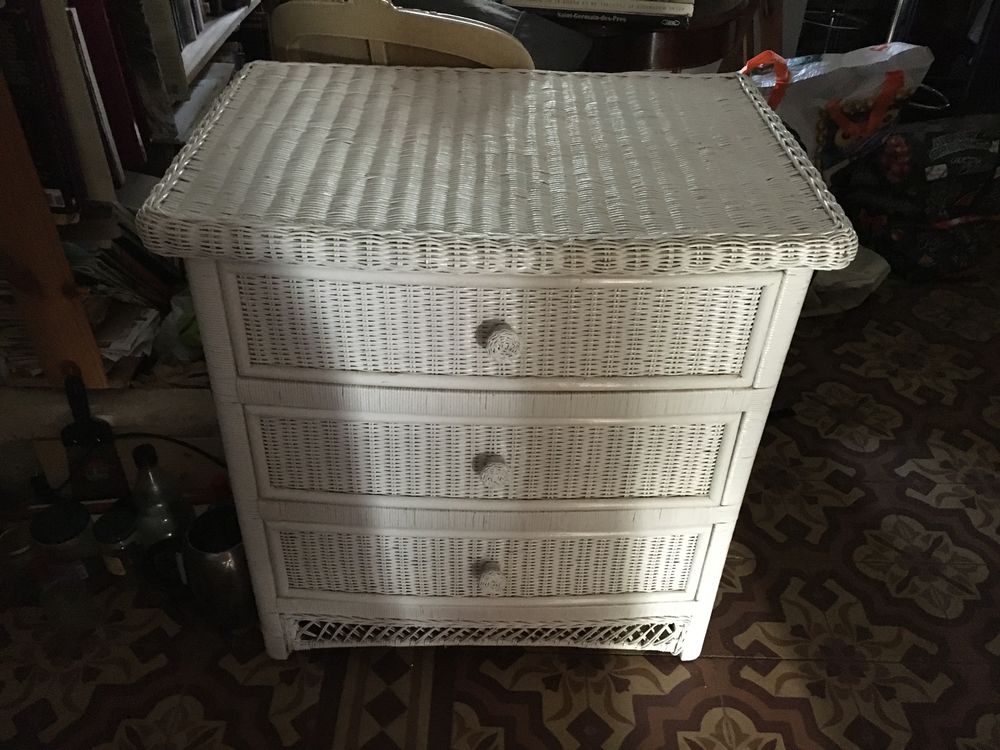 Jolie petite commode 49 Montagnac (34)