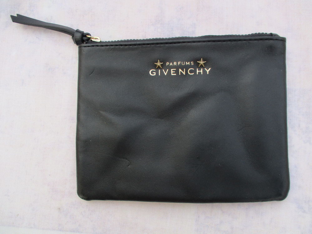 Jolie Petite Trousse Noire - Neuve 11 La Fert�-Alais (91)