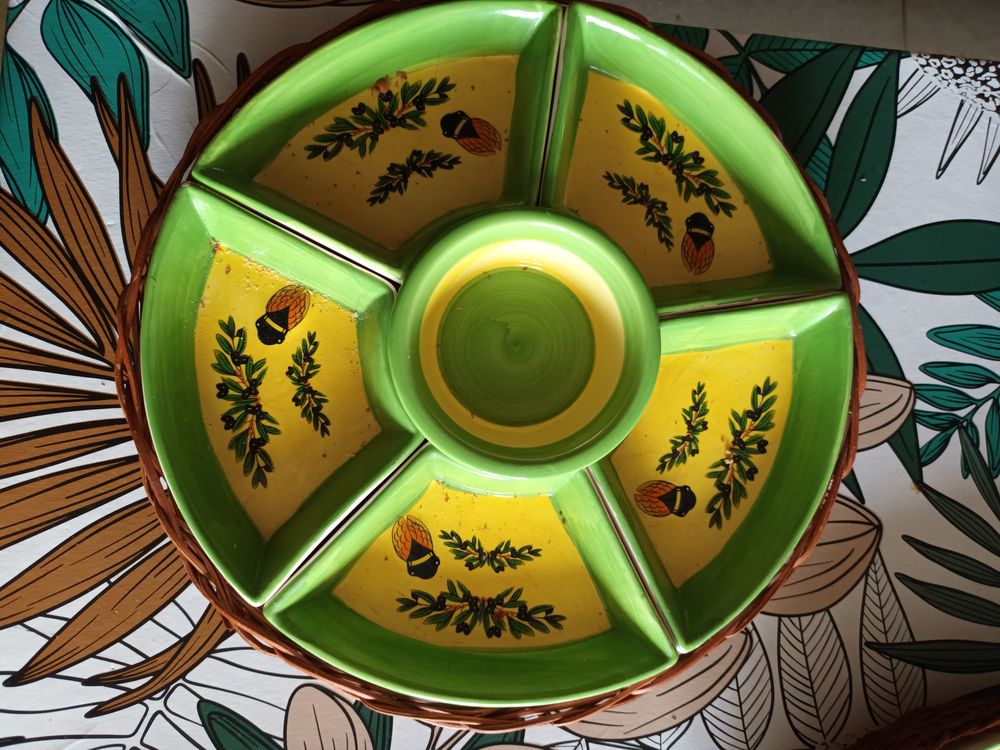 Jolie plat du sud pour ap�ritif  l unit� 8 Luisant (28)