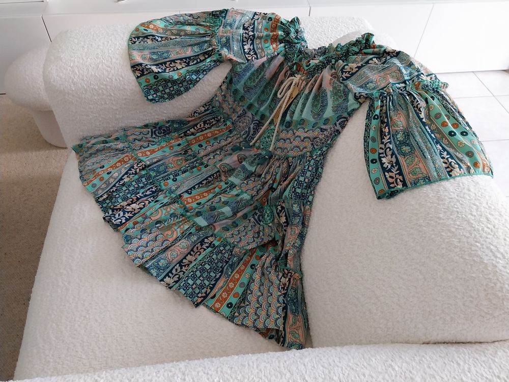 JOLIE ROBE AUX DOUCES COULEURS DE L'�T� NEUVE 20 Antibes (06)