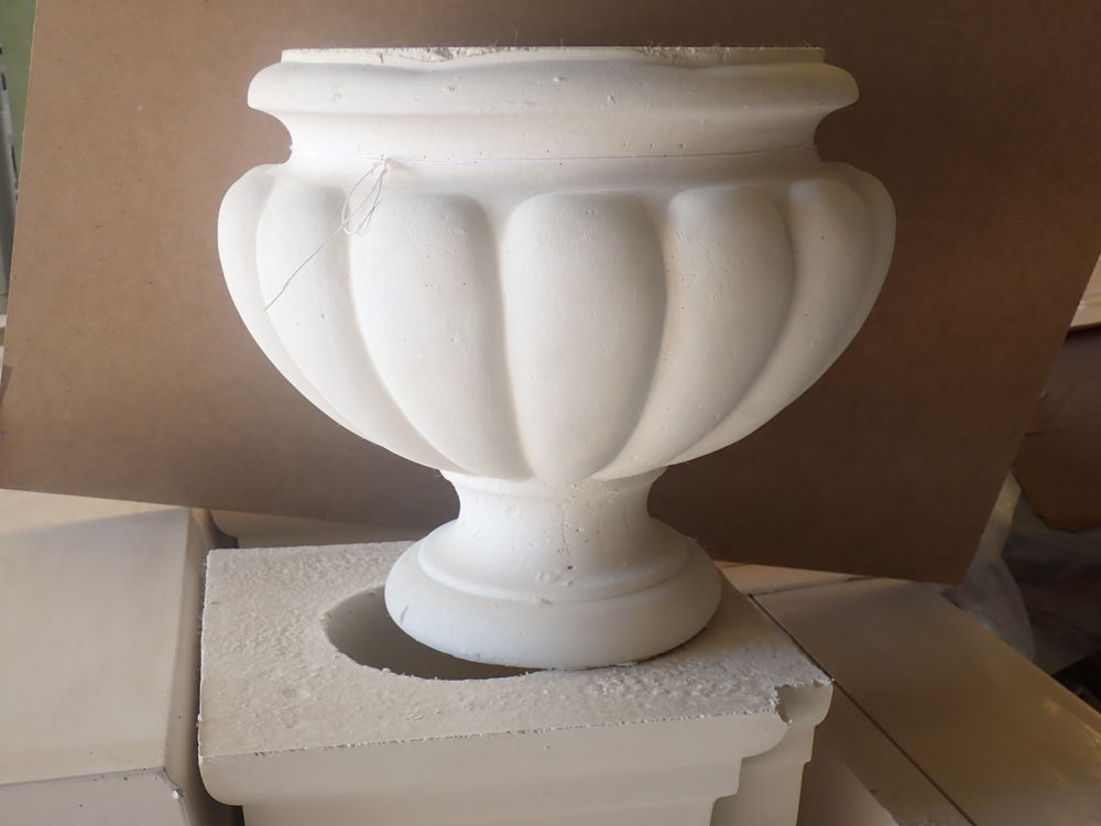 jolie  vasques
cause  demenagement 65 Courth�zon (84)