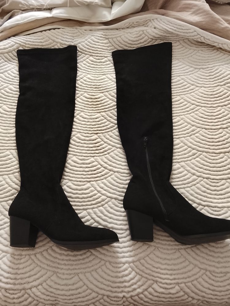 jolies cuissardes daim noir talons hauts taille 40 20 Toulon (83)