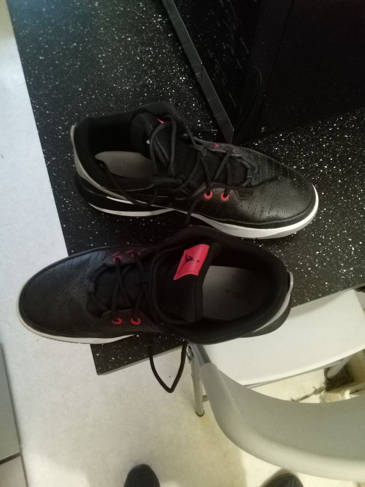 JORDAN MAX AURA 5 TAILLE 44.5 30 S�vres (92)