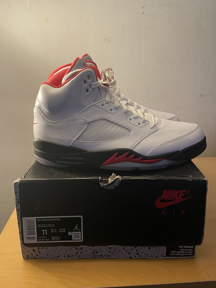 air Jordan 5 pointure 45 300 Cergy (95)