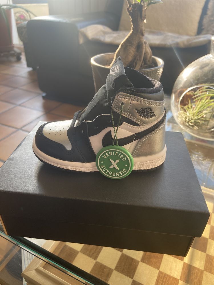 Jordan R�tro High Silver 120 La Chapelle-sur-Erdre (44)