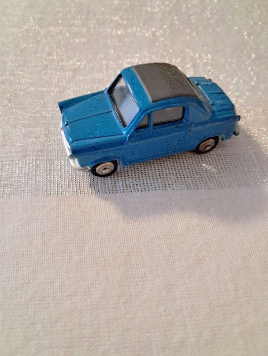 JOUET ANCIEN en TOLE DINKY TOYS VOITURE 30 Le Boulou (66)
