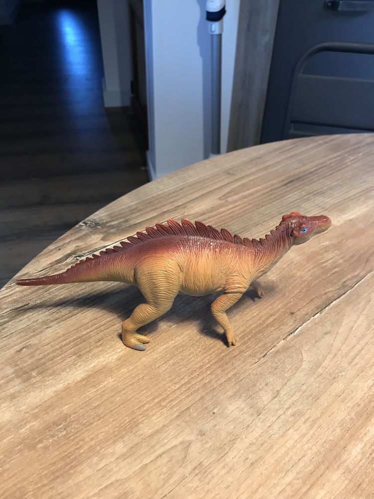 Jouet dinosaure couleur marron 6 Saleilles (66)