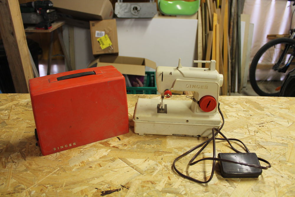 jouet machine � coudre 25 Langrolay-sur-Rance (22)