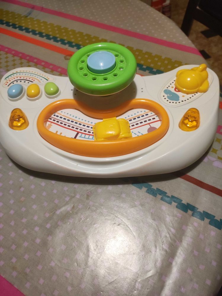 Jouet table r�cr�atif. 25 Verneuil-sur-Seine (78)