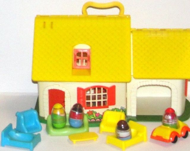 JOUET VINTAGE : Hasbro MAISON BIDIBULES + meubles/personnage 55 Ste Cecile (62)