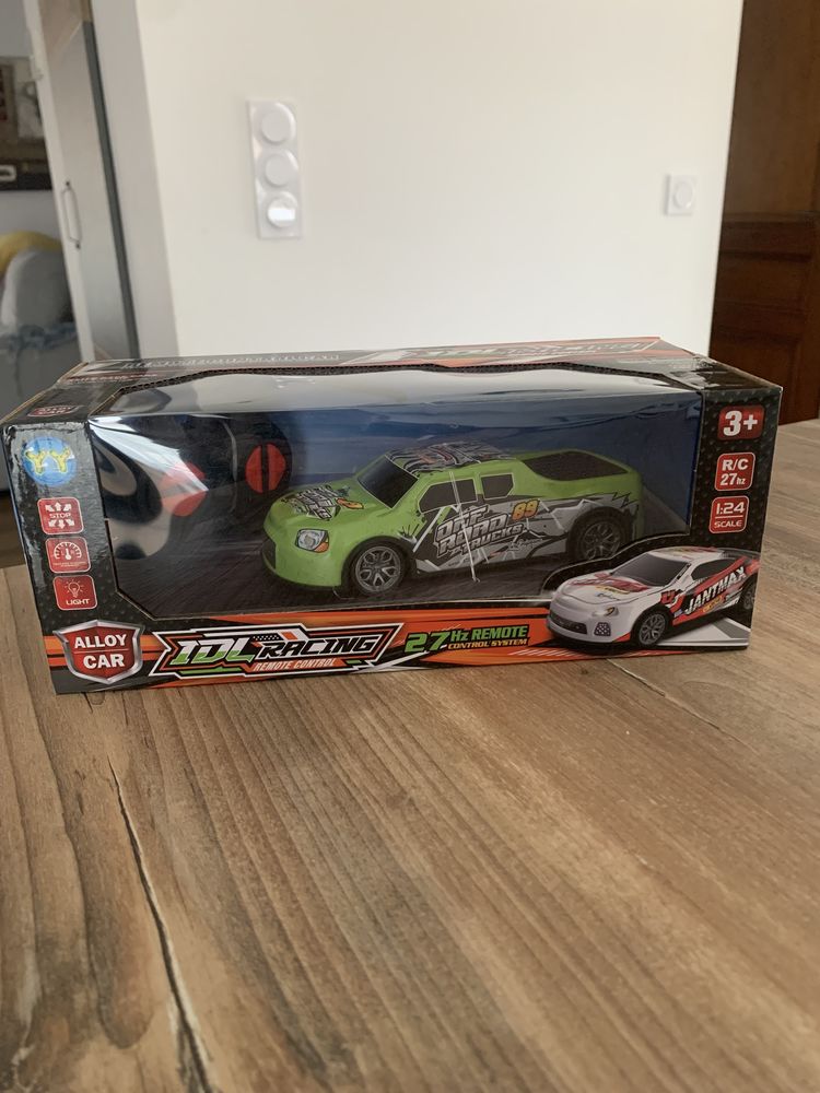 Jouet Voiture t�l�command�e     Idl Racing    15 Saleilles (66)