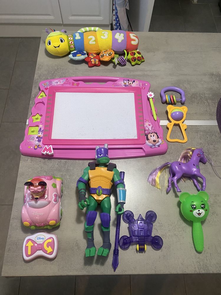 jouets divers 0 Guainville (28)