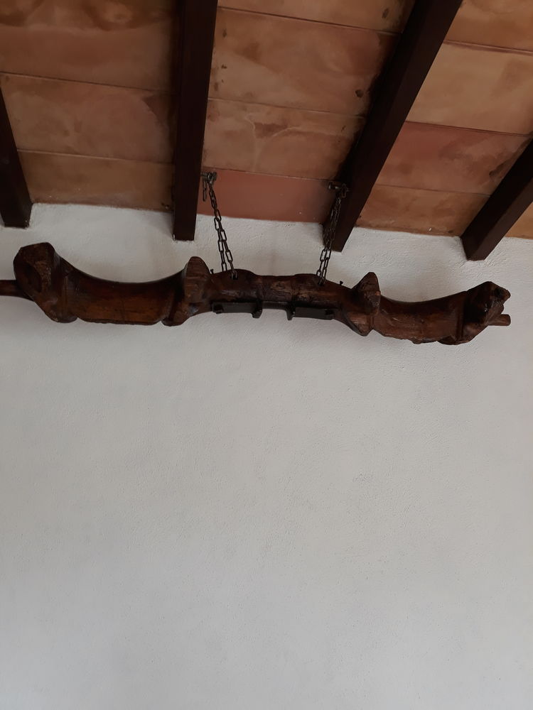 JOUG DE  BEOUF  ANCIEN 
50 Roussillon (84)