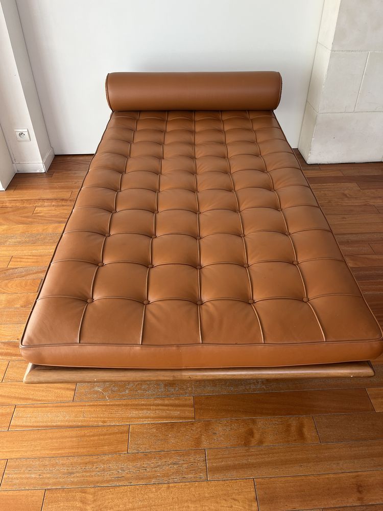 LIT DE JOUR BARCELONA - KNOLL 9000 Tours (37)