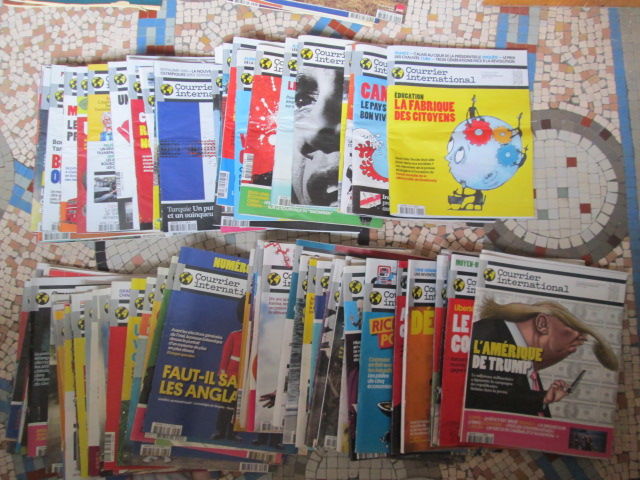 Journaux Courrier International 2 Herblay (95)