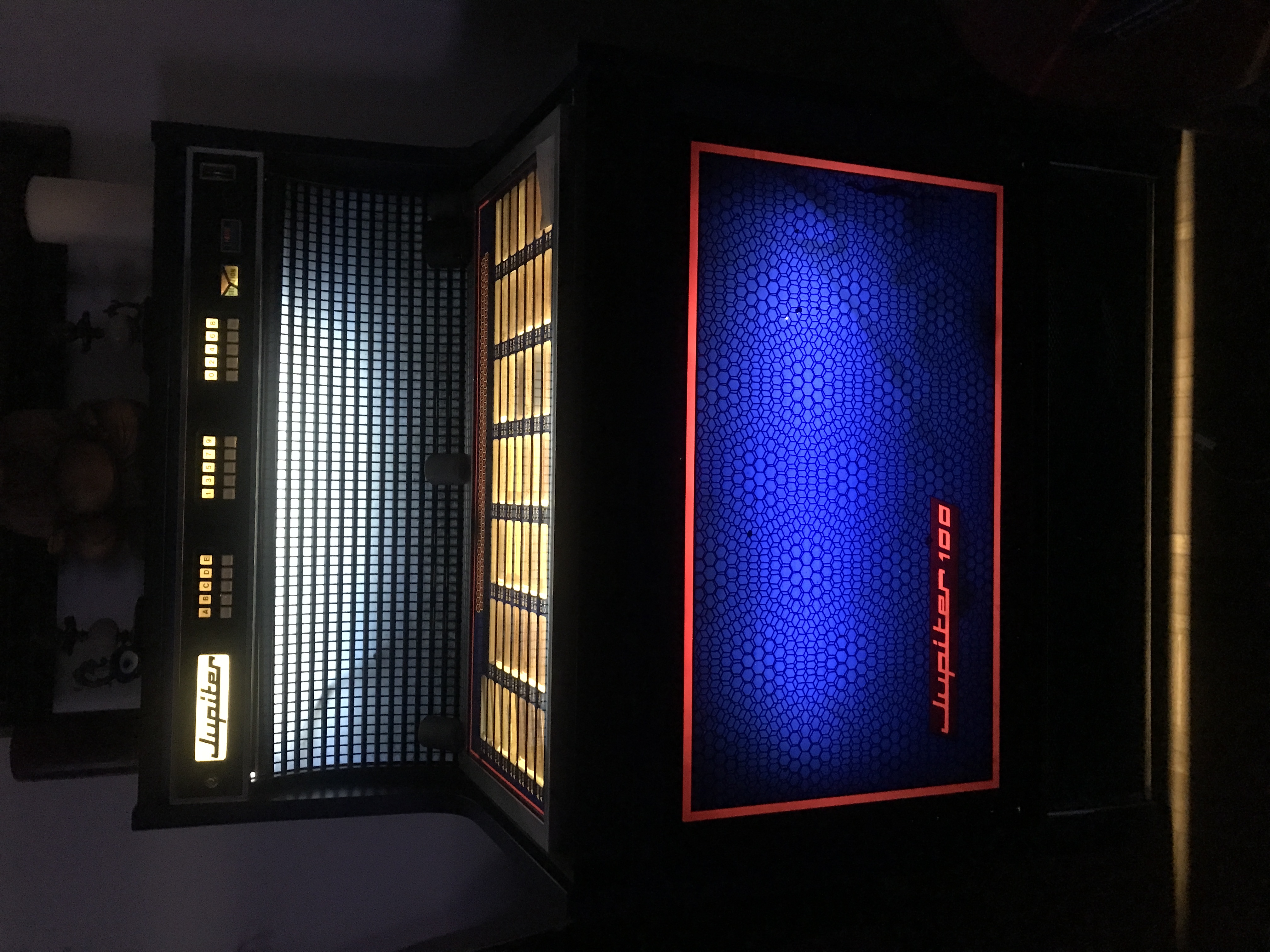 Juke box Jupiter 100 avec 45 tours , 900 Clamart (92)