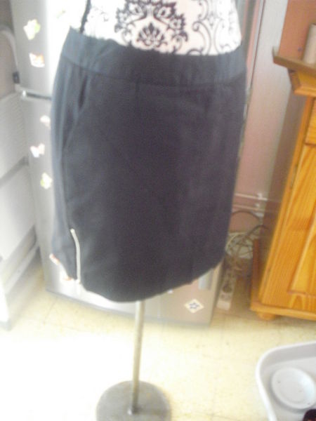 JUPE asym�trique noire zipp� NEUVE �tiquett�e LA CITY T 38 19 Lyon 5 (69)