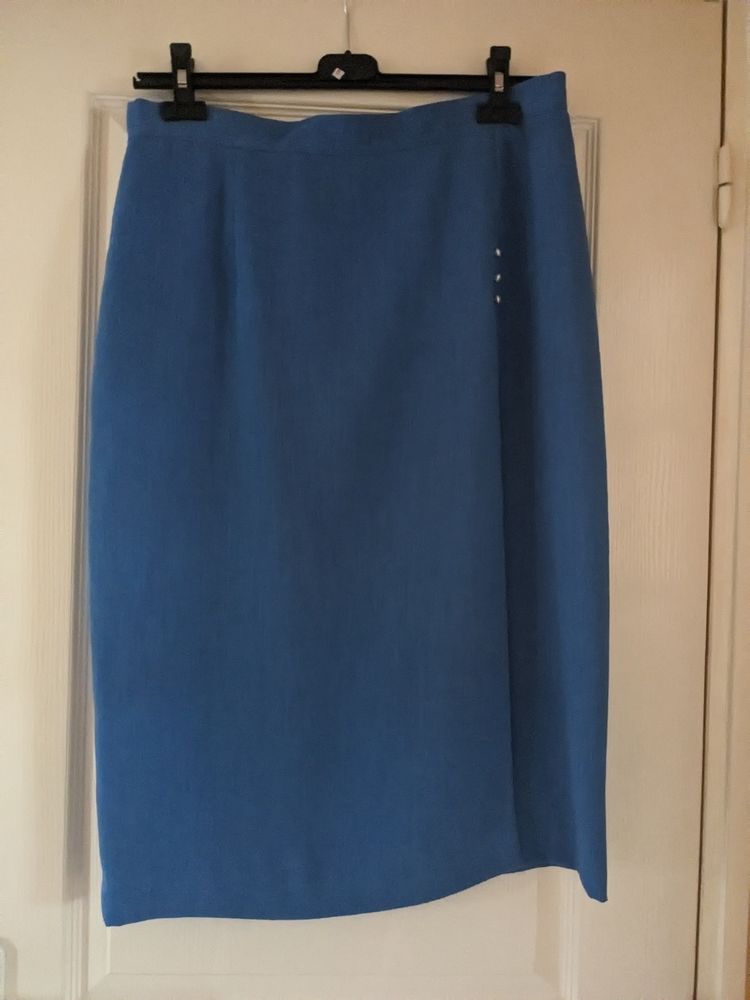 Jupe bleue 10 Le Palais-sur-Vienne (87)