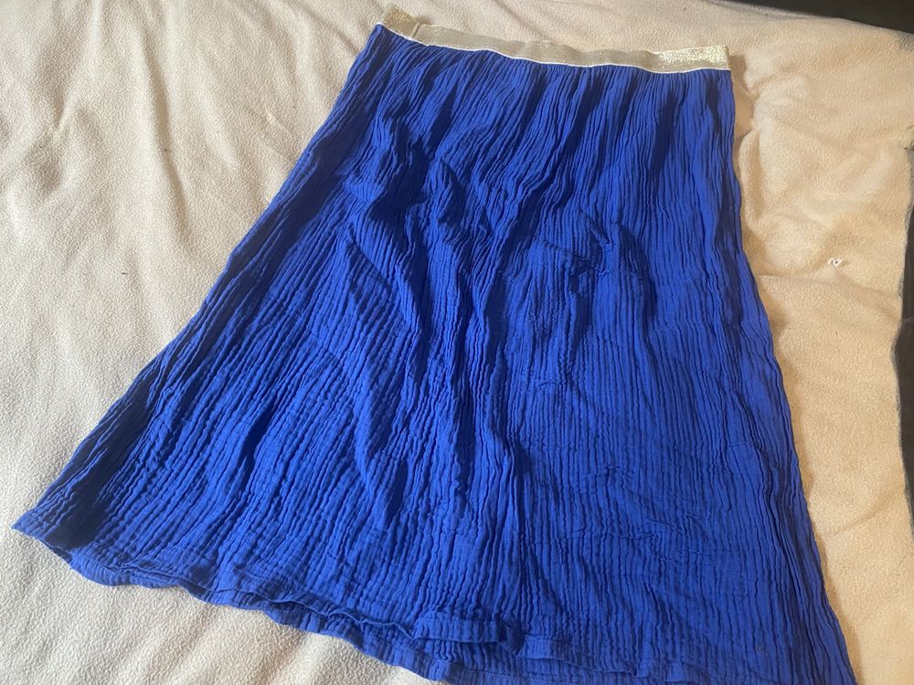 Jupe bleue 0 Marly-le-Roi (78)