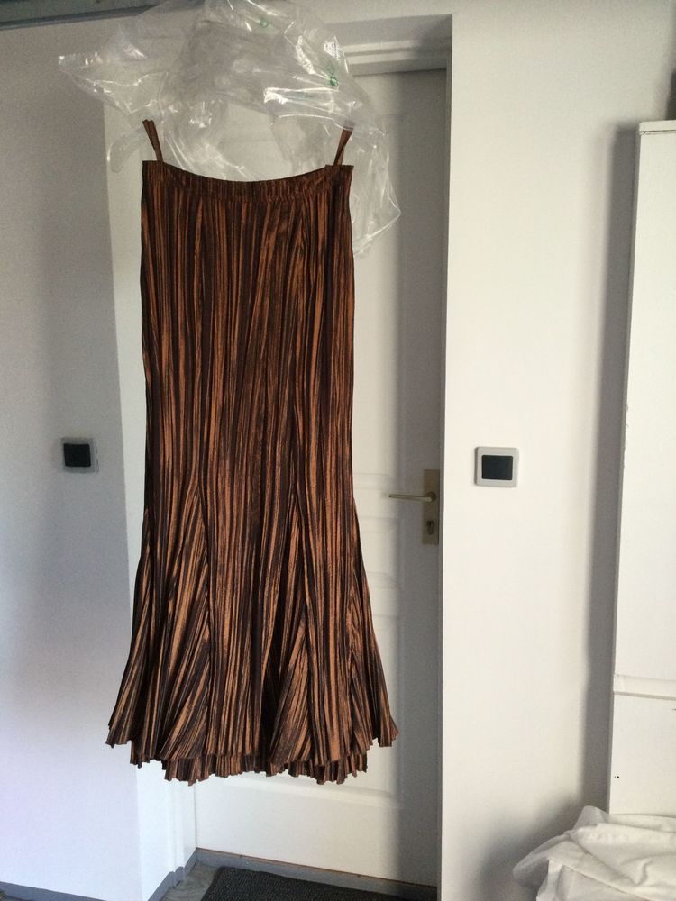 jupe c�r�monie 40 La Tranche-sur-Mer (85)