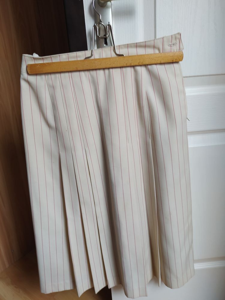 Jupe Chavenko 20 Saint-Cyr-sur-Loire (37)