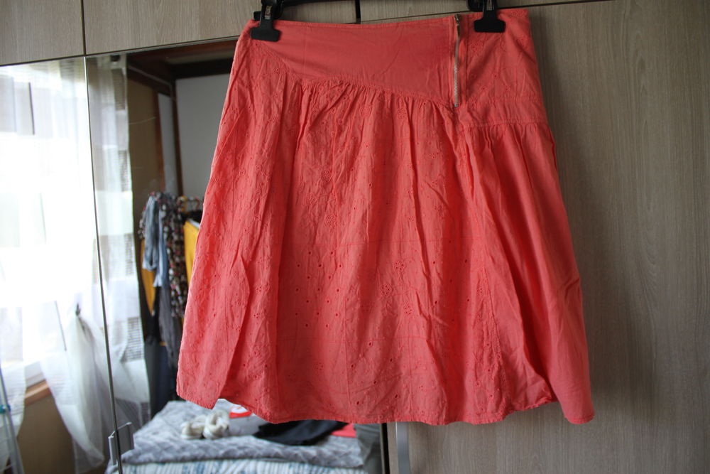 jupe corail taille 40 avec  doublure 3 Monceaux (60)