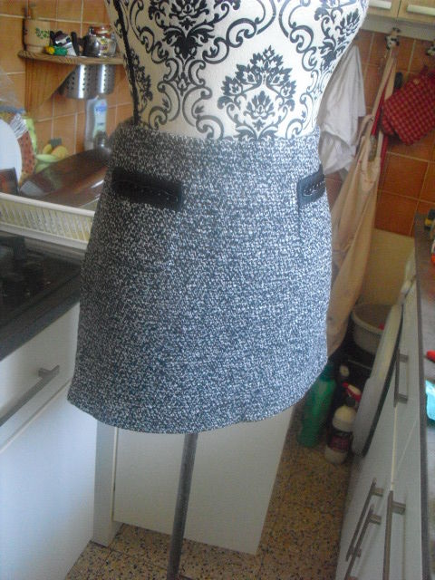 JUPE courte mouchet� noire et blanc NEUVE SINEQUANONE laine 25 Lyon 5 (69)