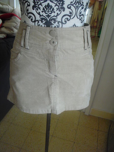 jupe courte velour sable NEUVE TAILLE 34/36 7 Lyon 5 (69)