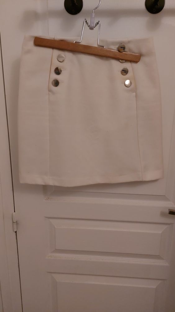 Jupe cr�me taille 38 0 Saint-Vincent-de-Tyrosse (40)