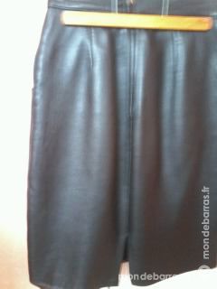 JUPE CUIR doubl�e 10 Saint-Martin-au-La�rt (62)