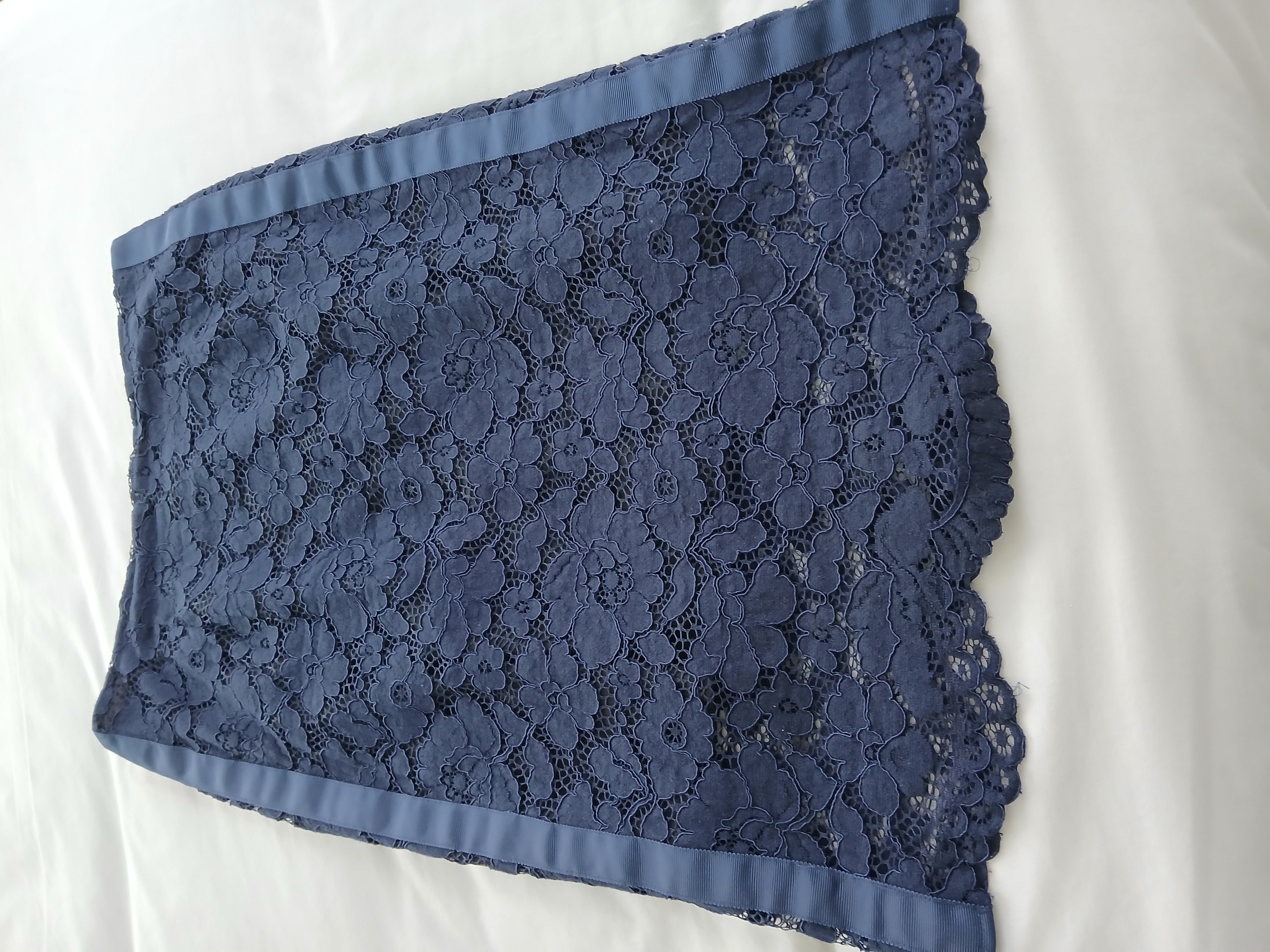 JUPE DENTELLE 15 Saint-Rapha�l (83)