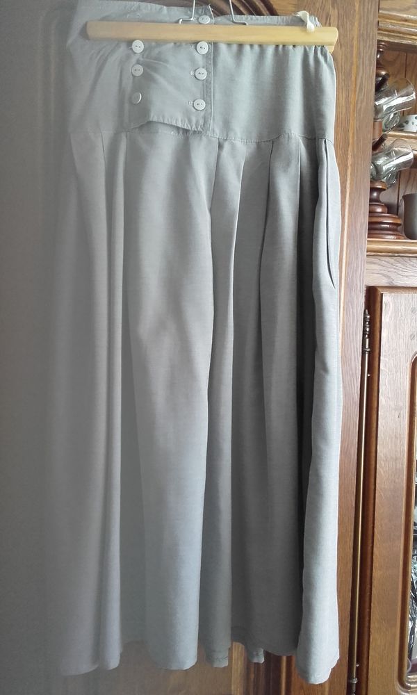 Jupe d'�t� grise � boutons 3 �tampes (91)