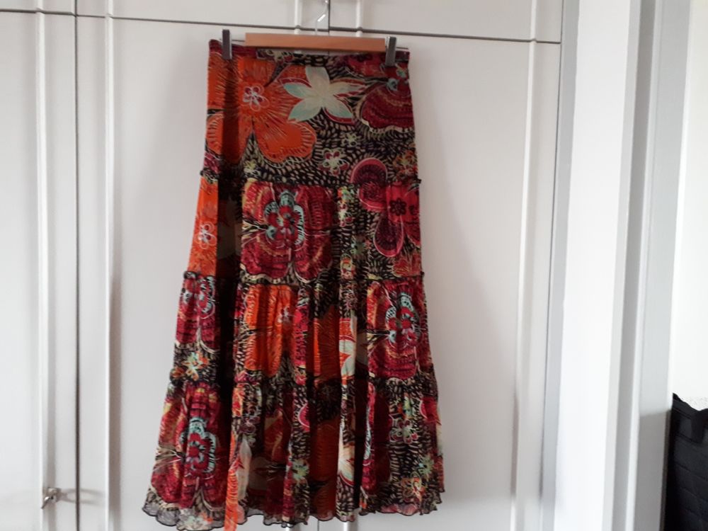 Jupe imprim� UN JOUR AILLEURS  - 38/40 - EXCELLENT �TAT 25 Villemomble (93)