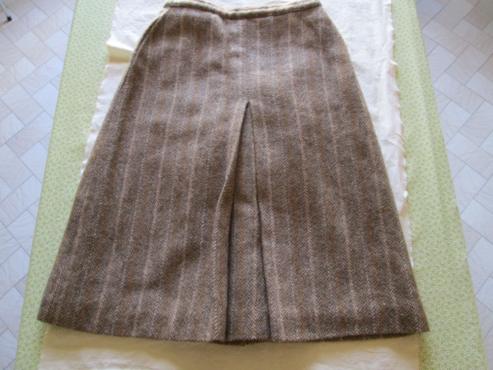 Jupe en laine femme en tr�s bon �tat 25 Bourgoin-Jallieu (38)