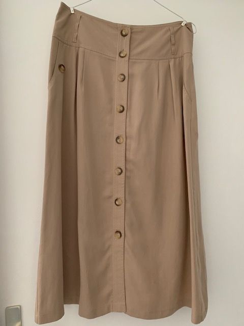 JUPE MI-LONGUE BEIGE 12 Puyricard (13)