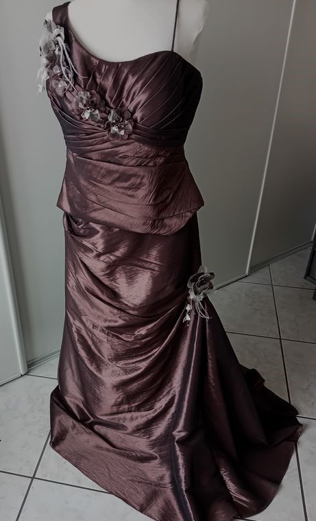 Jupe longue, bustier et capeline c�r�monie 60 Reims (51)