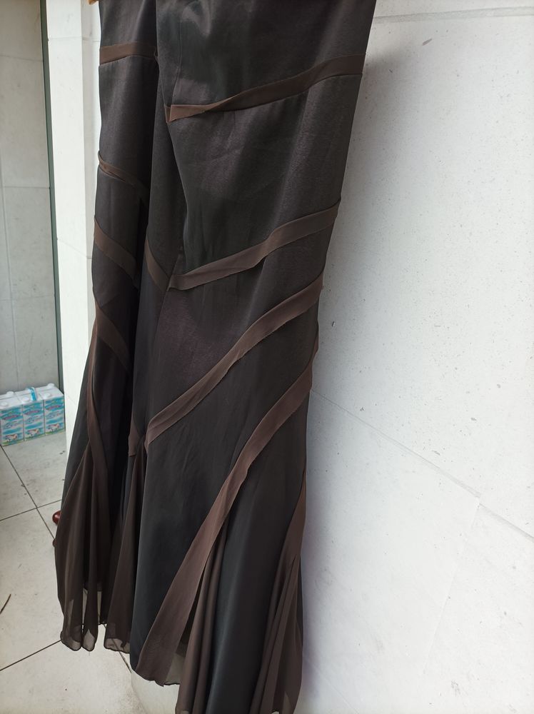 Jupe longue gros �paisseur, tulle et doublure soyeuse marron 25 Levallois-Perret (92)