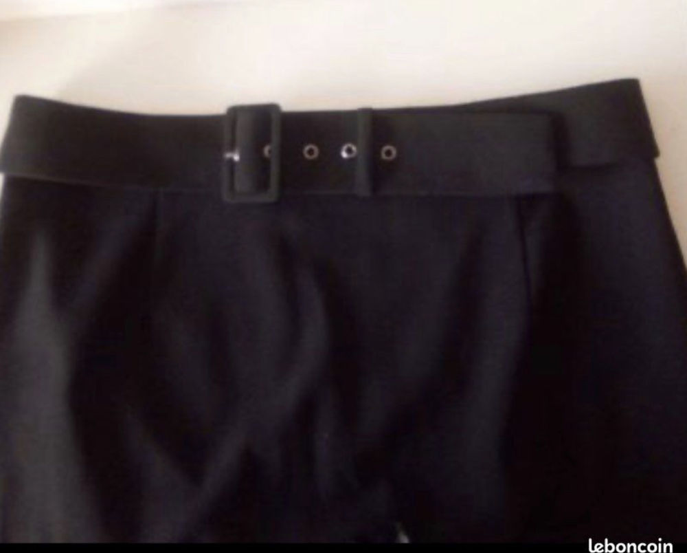 jupe noire Etam 10 Saint-Germain-en-Laye (78)